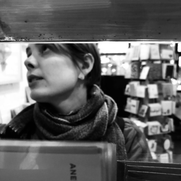 Meet your Posher, Joanna - Picture 1 of 1